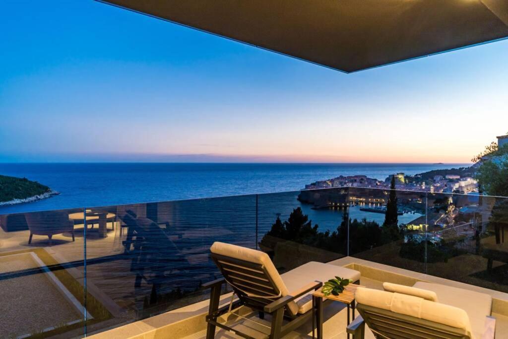New&Luxury 5* With An Amazing View - Pure Apartment دوبروفينك المظهر الخارجي الصورة